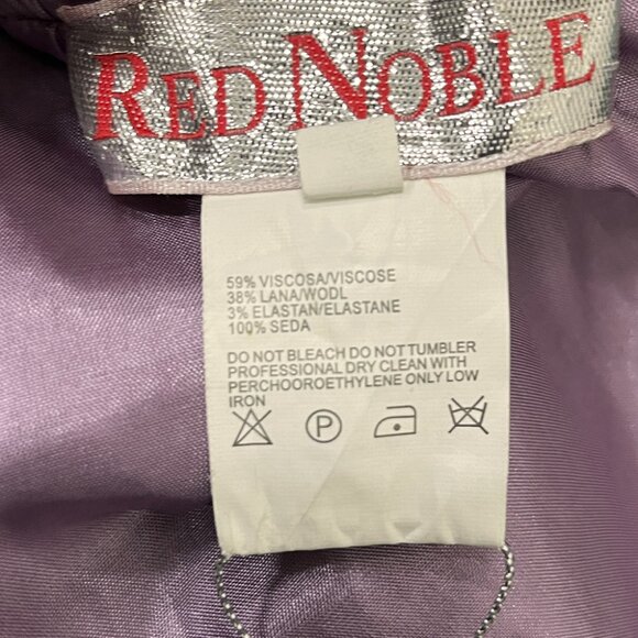 Vintage Charm: 1920s Flapper-Inspired Burgundy Ruffle Dress - Bohemian Elegance - Picture 4 of 4